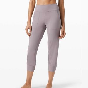 Align Jogger Crop | Size 4